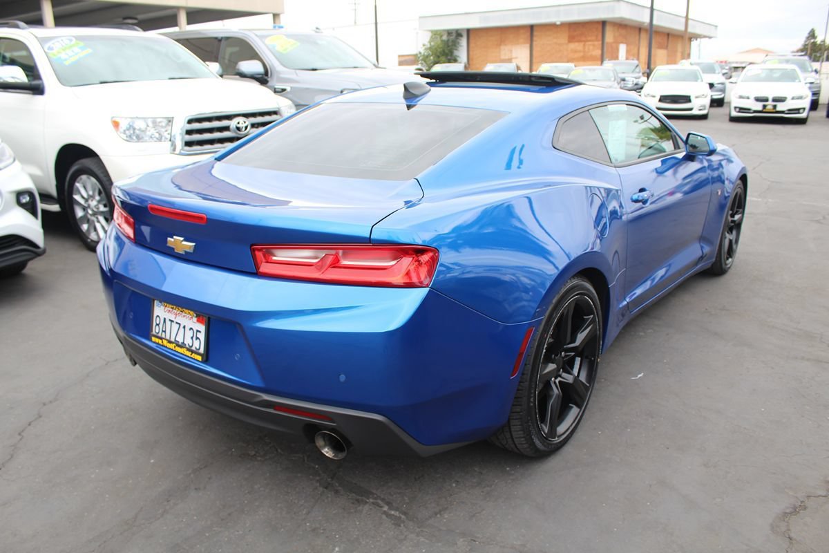 Used 2017 Chevrolet Camaro LT RWD image 7