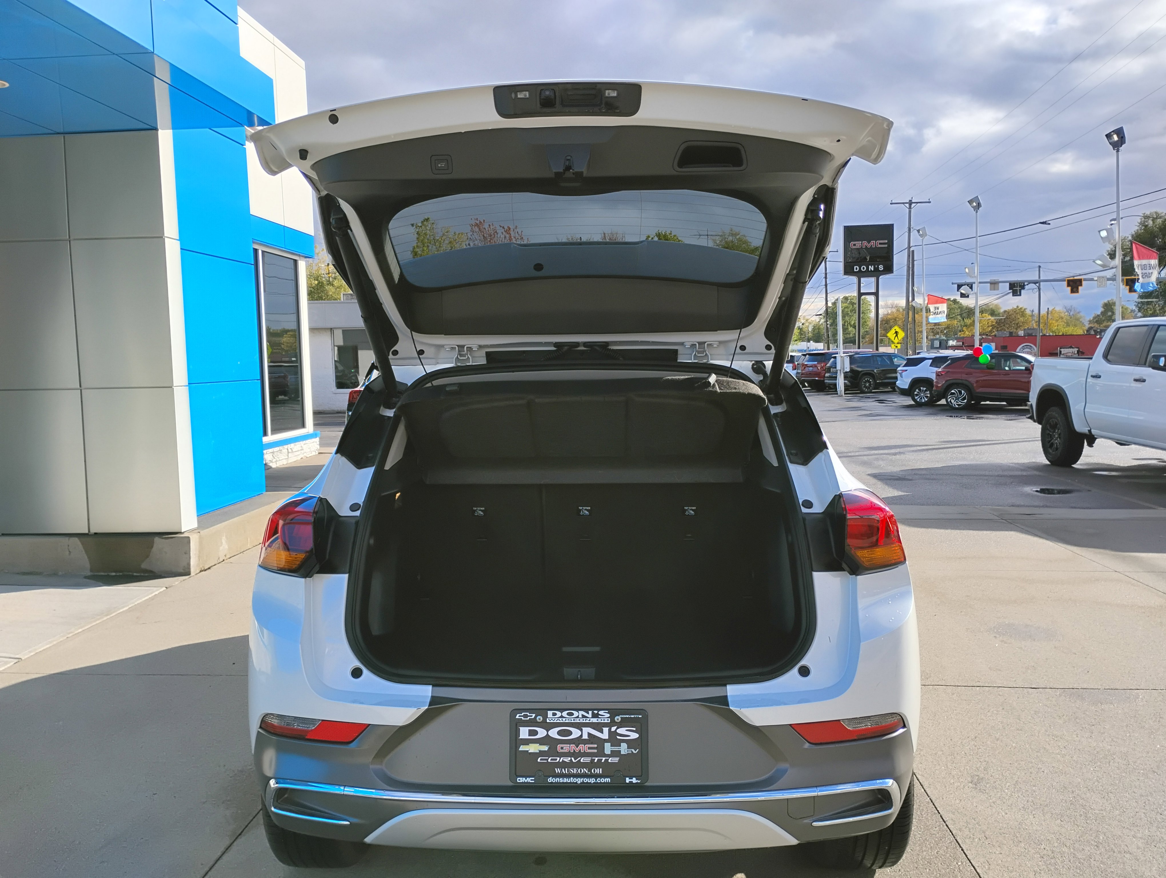 Used 2022 Buick Encore GX Essence w/ Experience Buick Package image 15