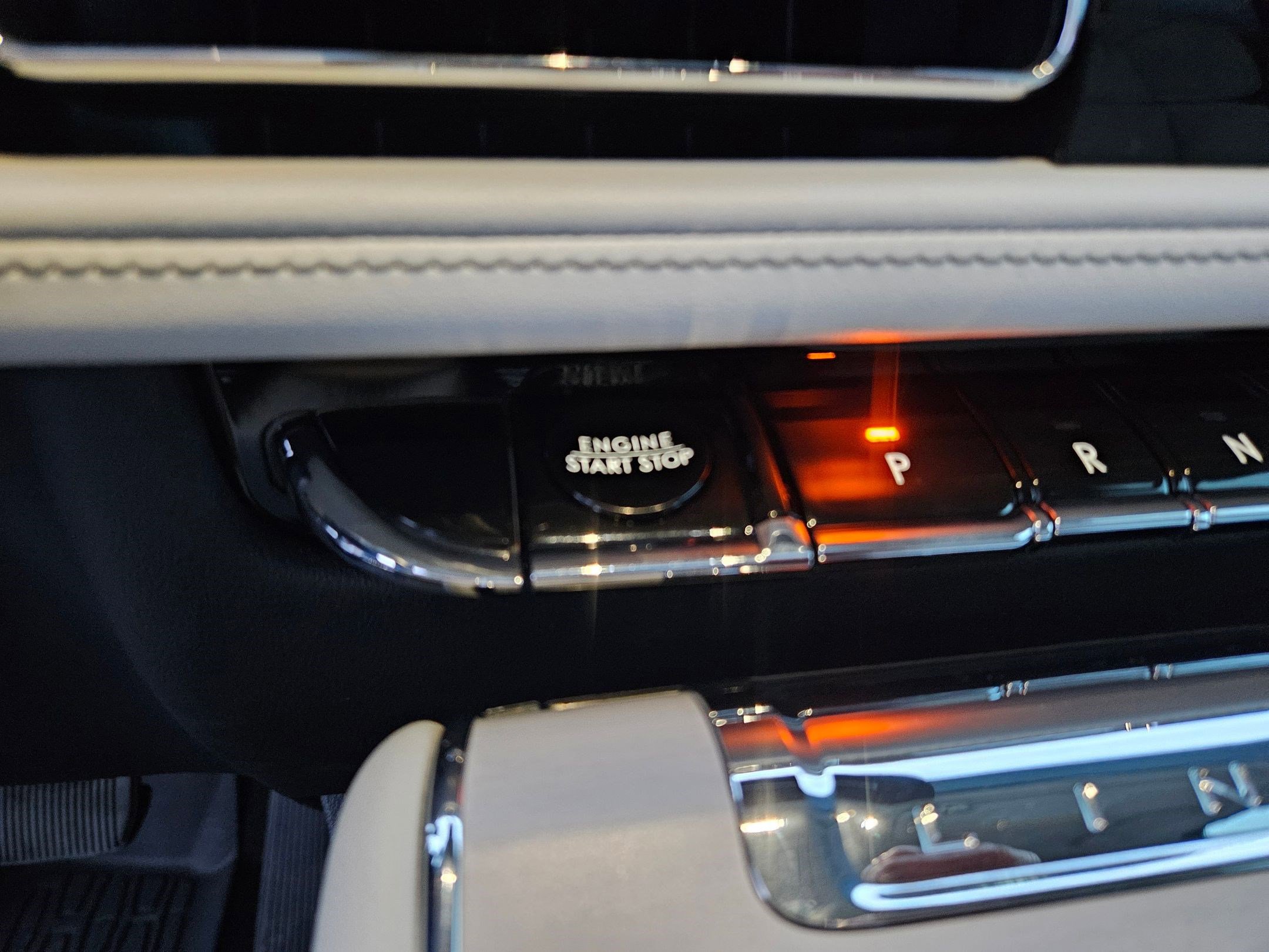 Used 2025 Lincoln Aviator Reserve w/ Equipment Group 201A image 23