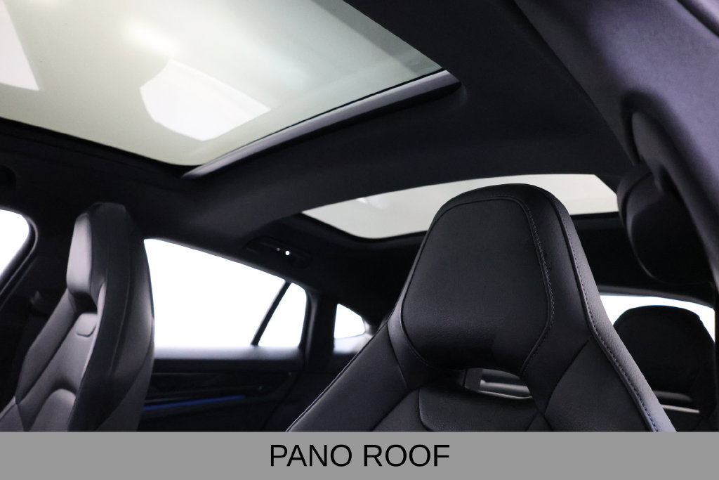Used 2025 Porsche Panamera image 23