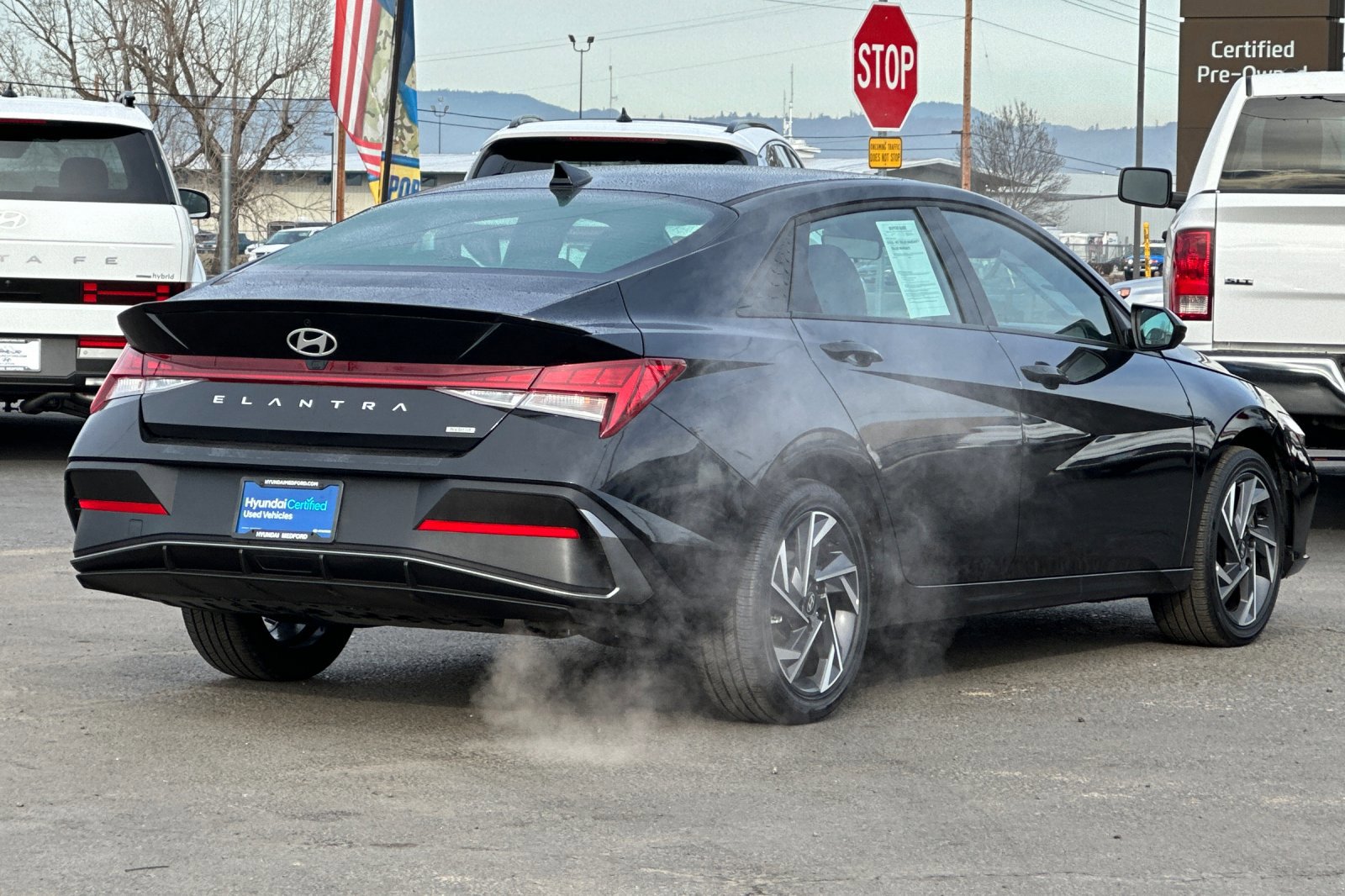 Certified 2025 Hyundai Elantra SEL w/ Cargo Package image 4