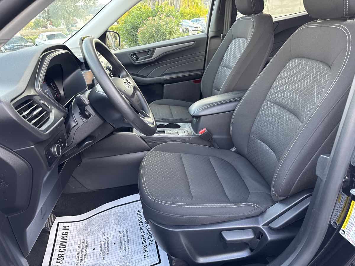 Used 2025 Ford Escape Active image 21