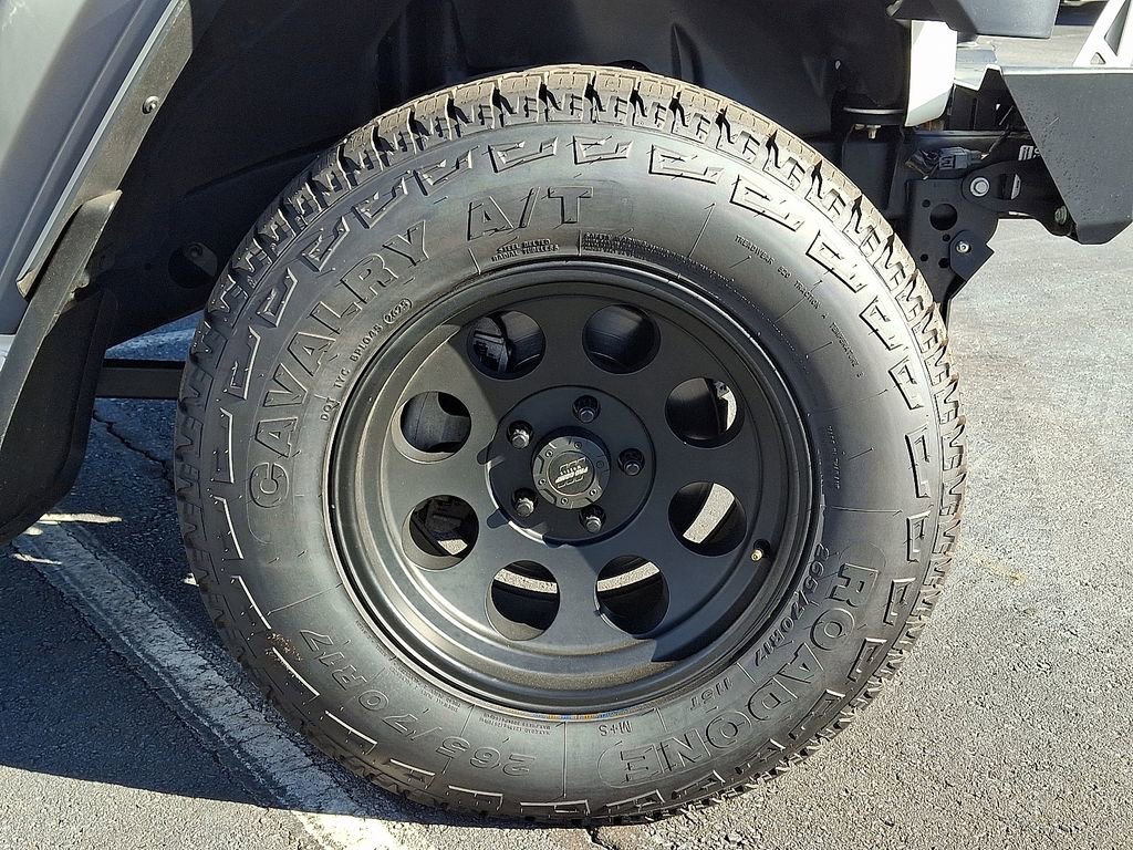 Used 2020 Jeep Wrangler Sport image 9