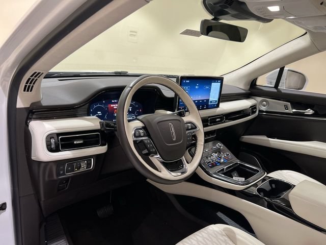 Used 2022 Lincoln Nautilus Black Label AWD/4WD image 9