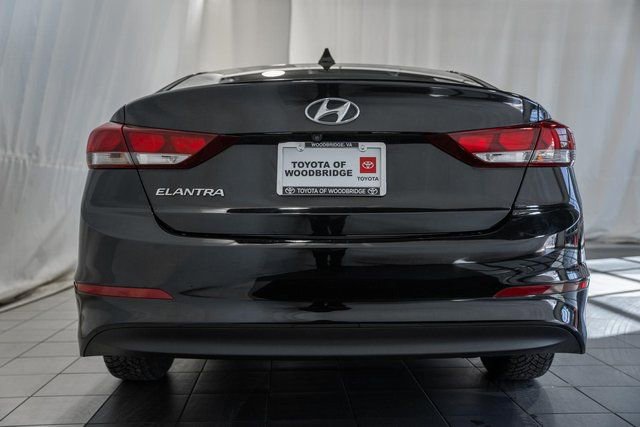 Used 2017 Hyundai Elantra SE image 5