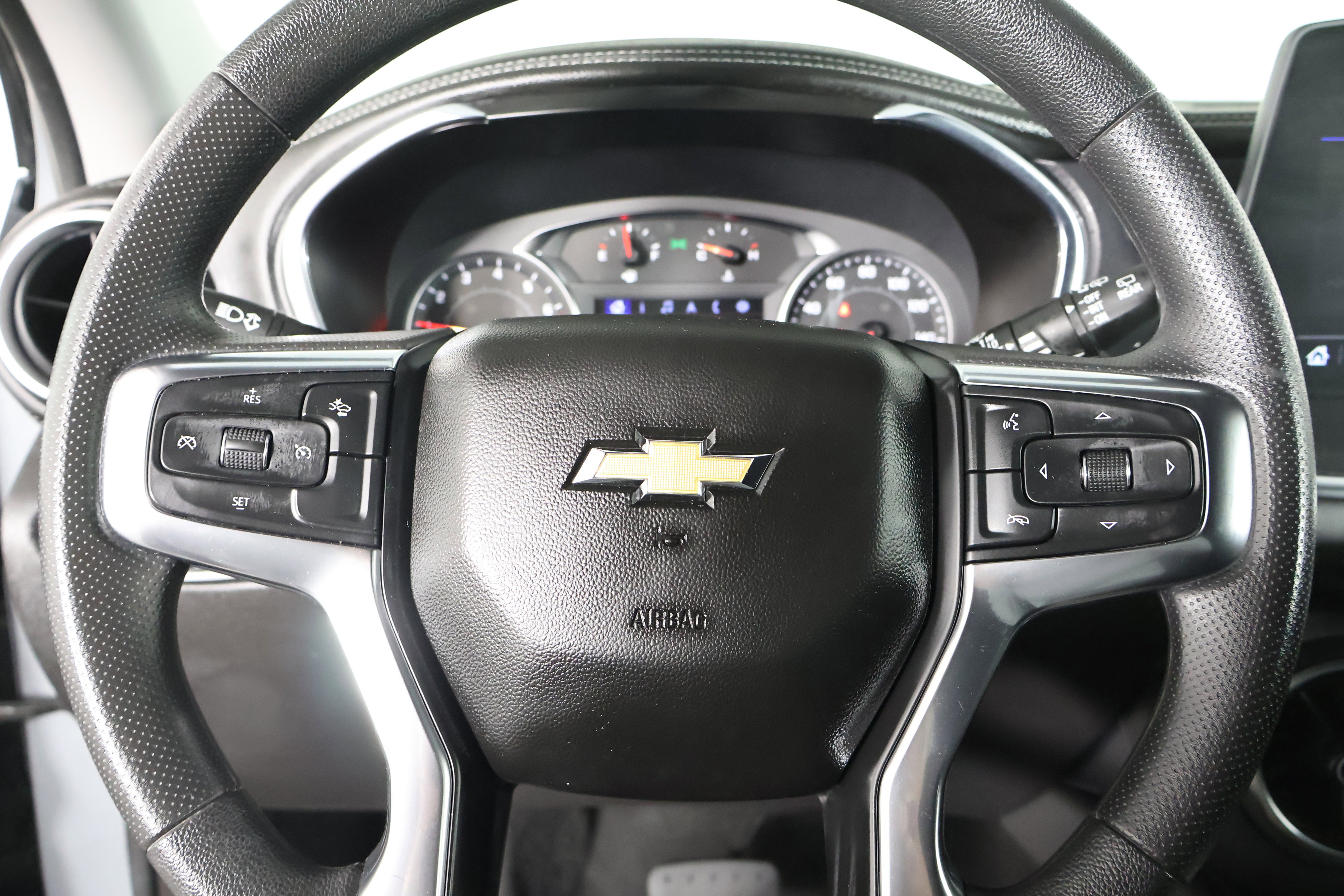 Used 2025 Chevrolet Blazer LT AWD/4WD image 19