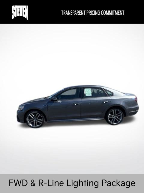 Used 2018 Volkswagen Passat 2.0T R-Line w/ R-Line Lighting Package FWD image 3