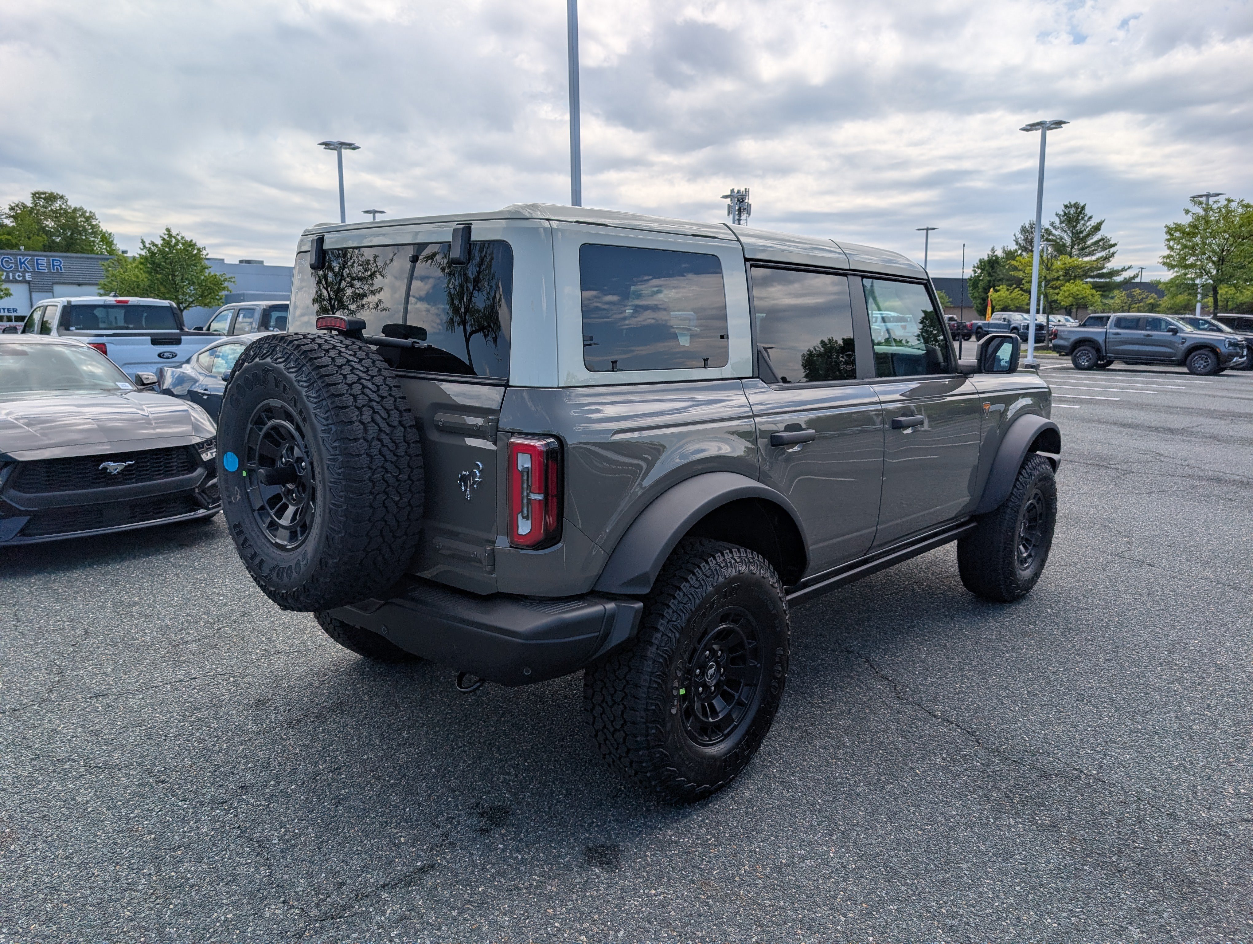 New 2026 Ford Bronco Badlands AWD/4WD image 2