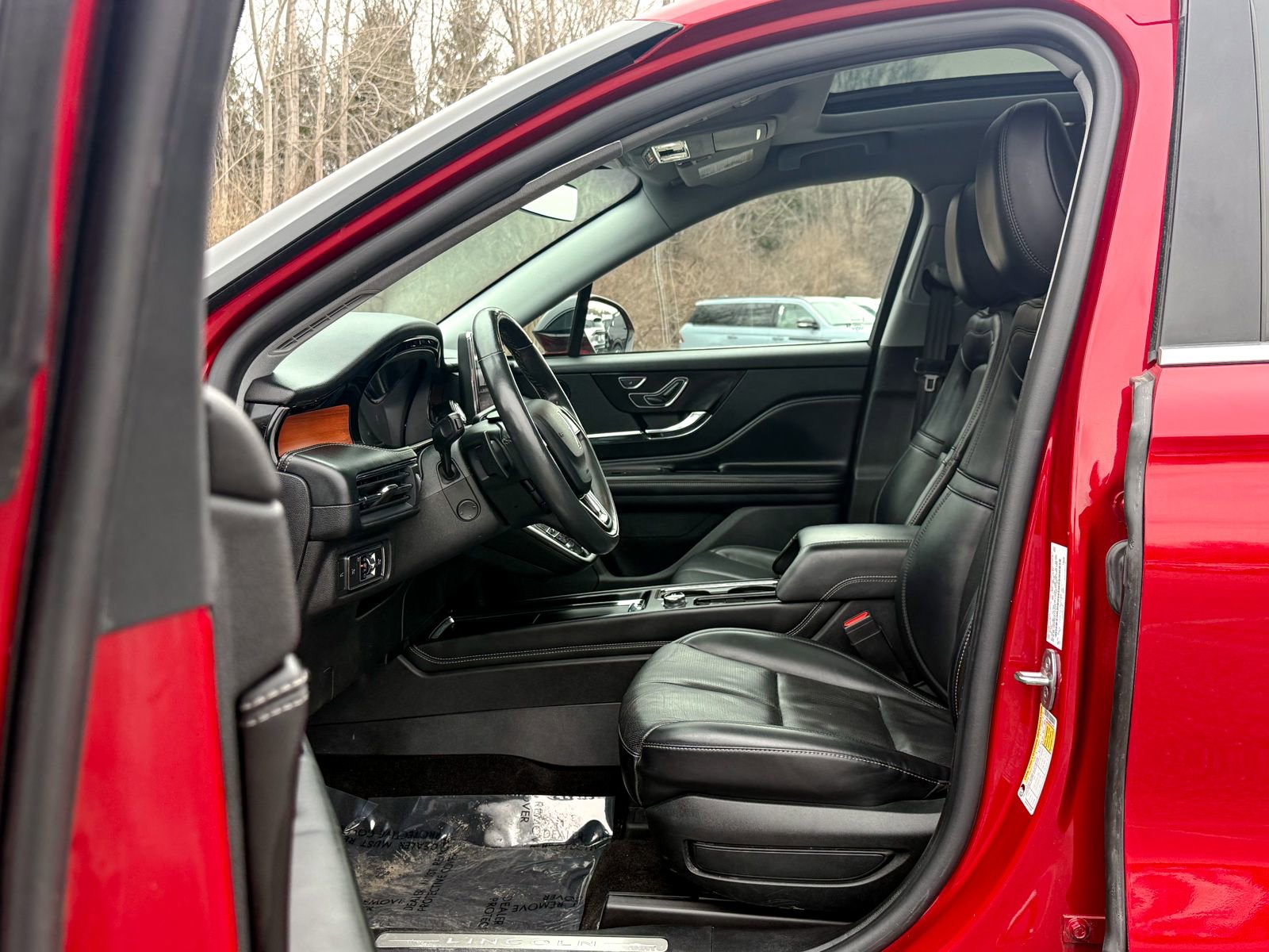 Used 2022 Lincoln Corsair Reserve w/ Sport Package image 18