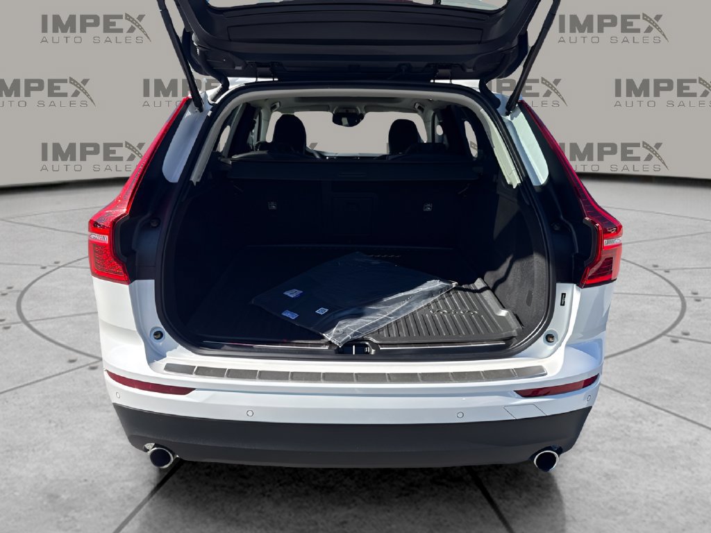 Used 2021 Volvo XC60 T5 Momentum w/ Premium Package AWD/4WD image 27