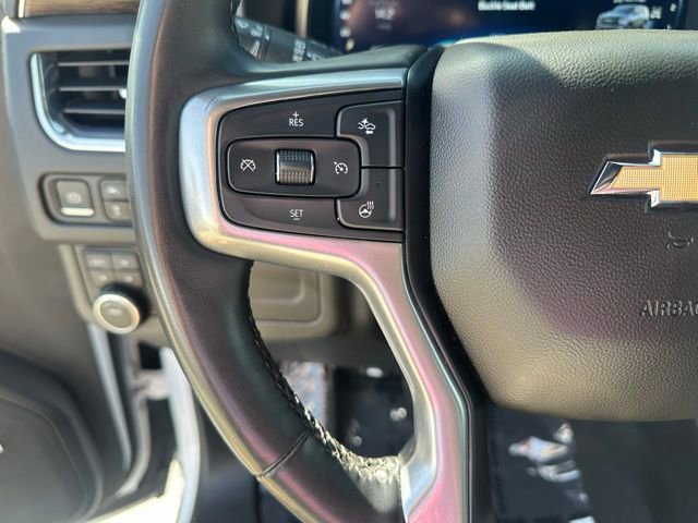 Used 2023 Chevrolet Suburban Premier image 4