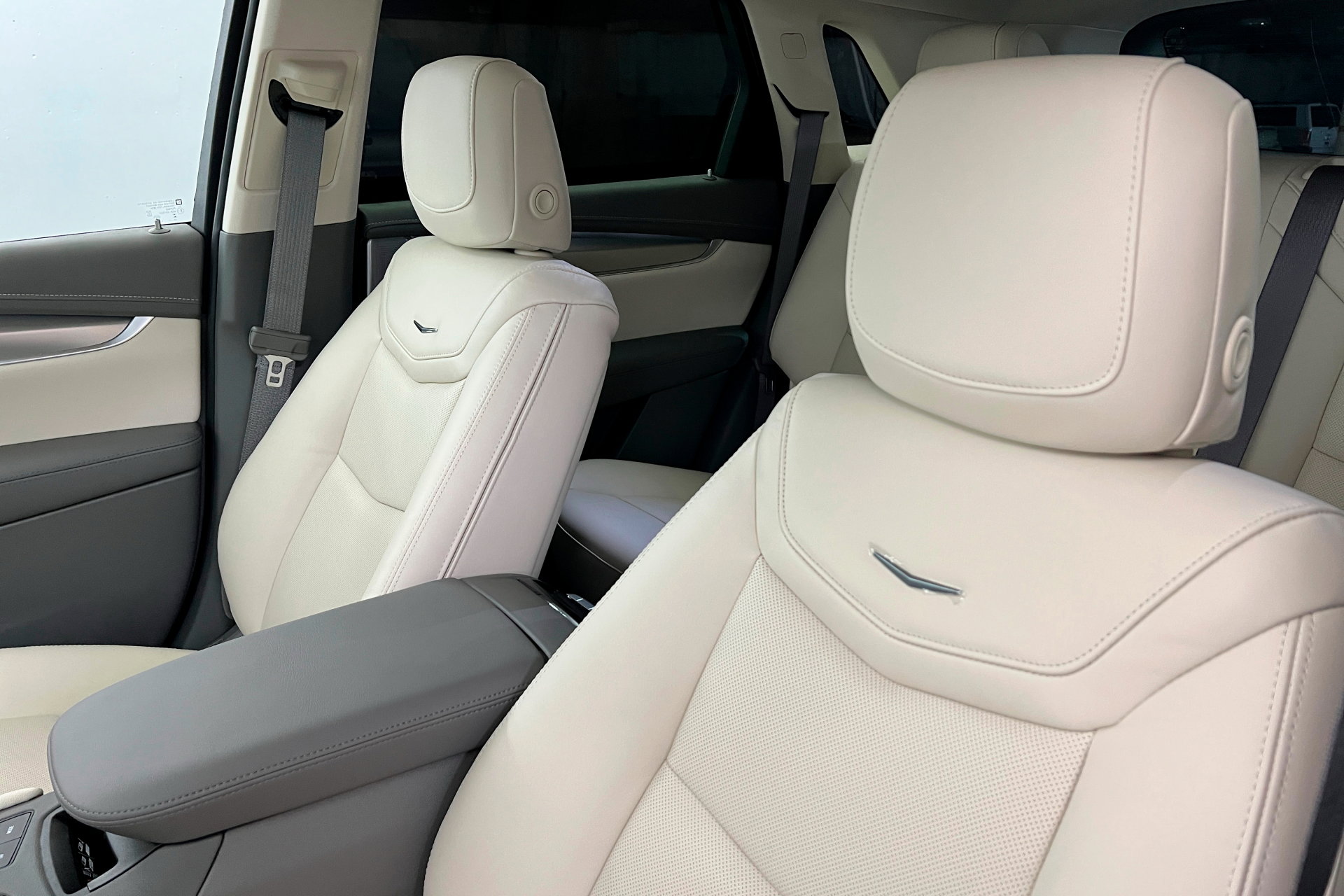 New 2026 Cadillac XT5 Premium Luxury w/ Driver Assist Package image 17