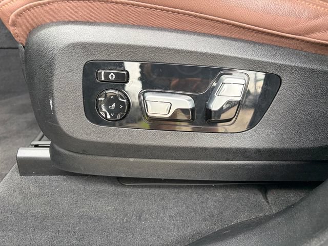 Used 2022 BMW X7 xDrive40i w/ Executive Package AWD/4WD image 4