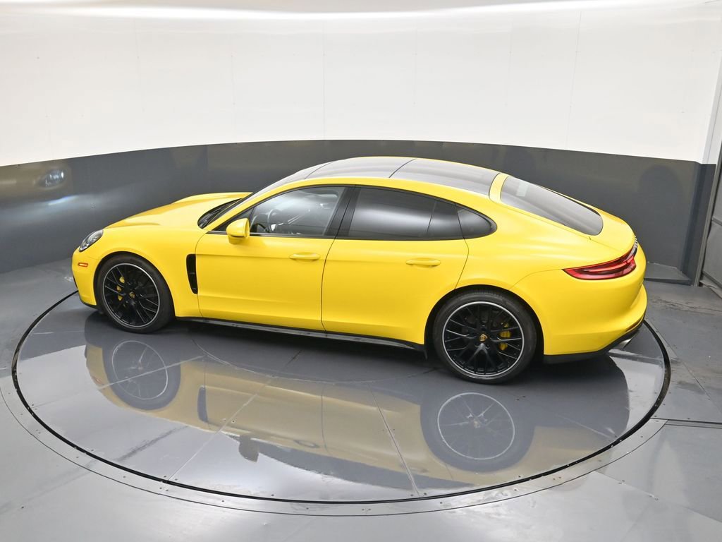 Used 2018 Porsche Panamera 4 image 19
