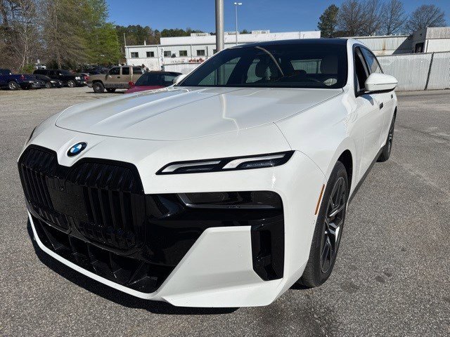 Certified 2023 BMW 740i image 7