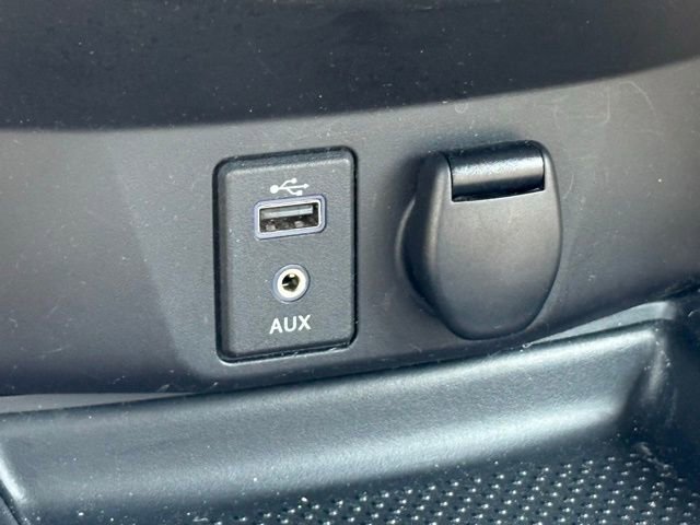 Used 2017 Nissan Rogue SV image 21