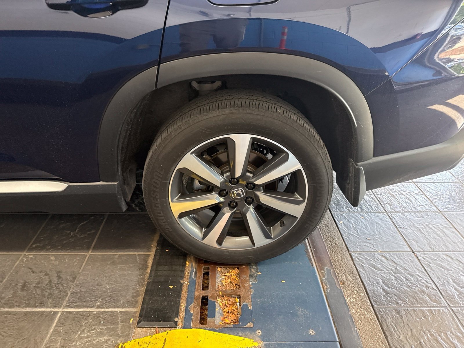 Certified 2025 Honda Pilot Elite image 4