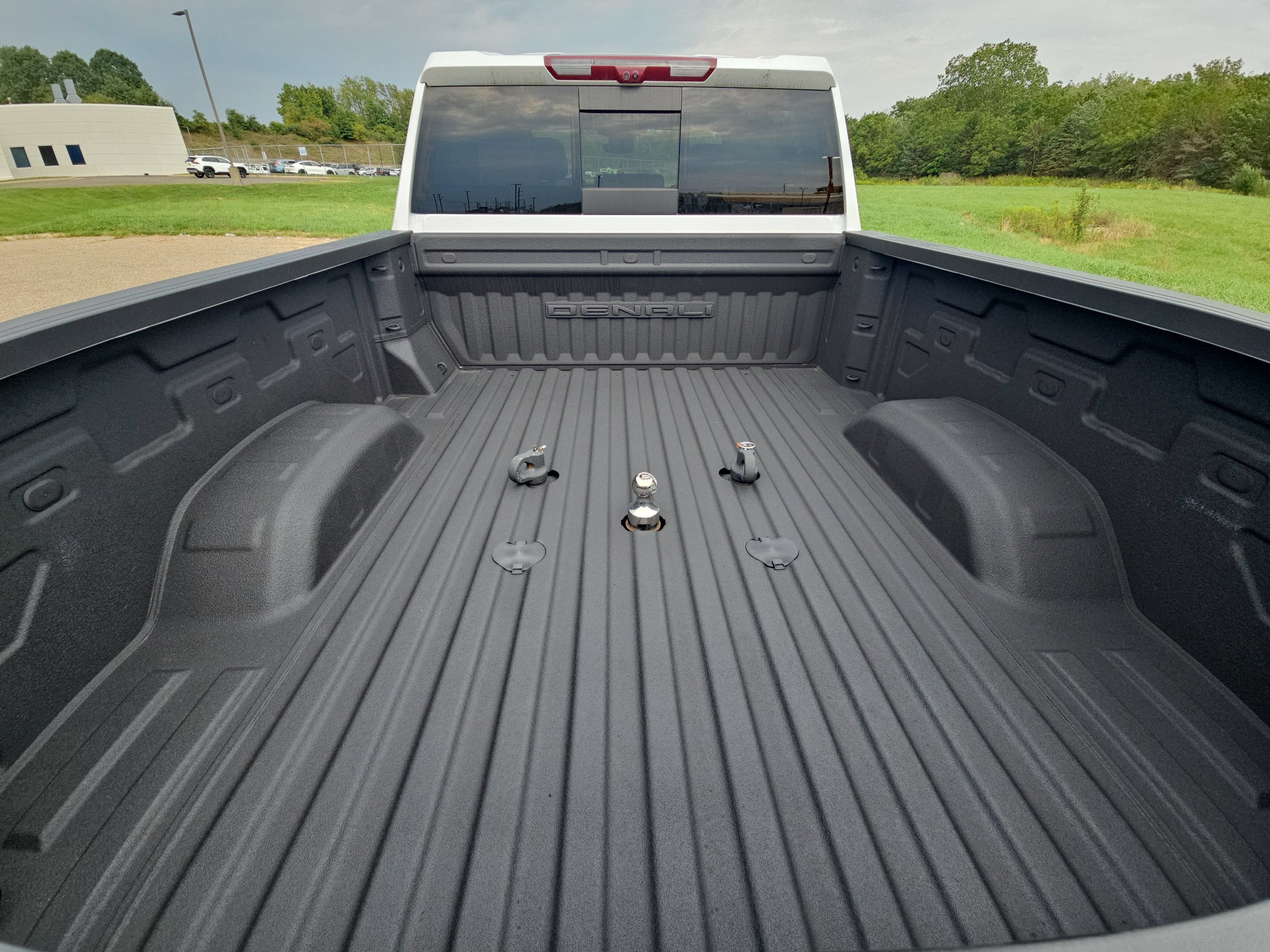 Used 2024 GMC Sierra 2500 Denali w/ Denali Reserve Package AWD/4WD image 7