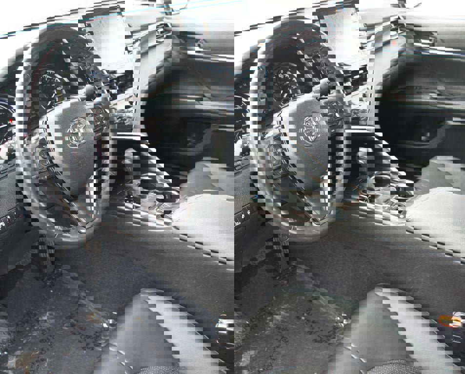 Used 2024 Toyota Camry XSE w/ Navigation Package image 15