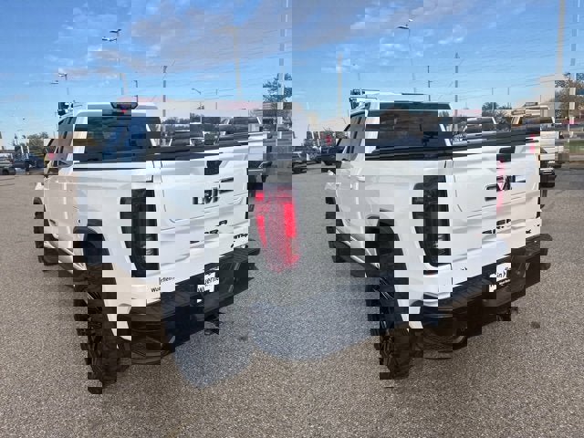 Certified 2024 GMC Sierra 1500 AT4X image 5