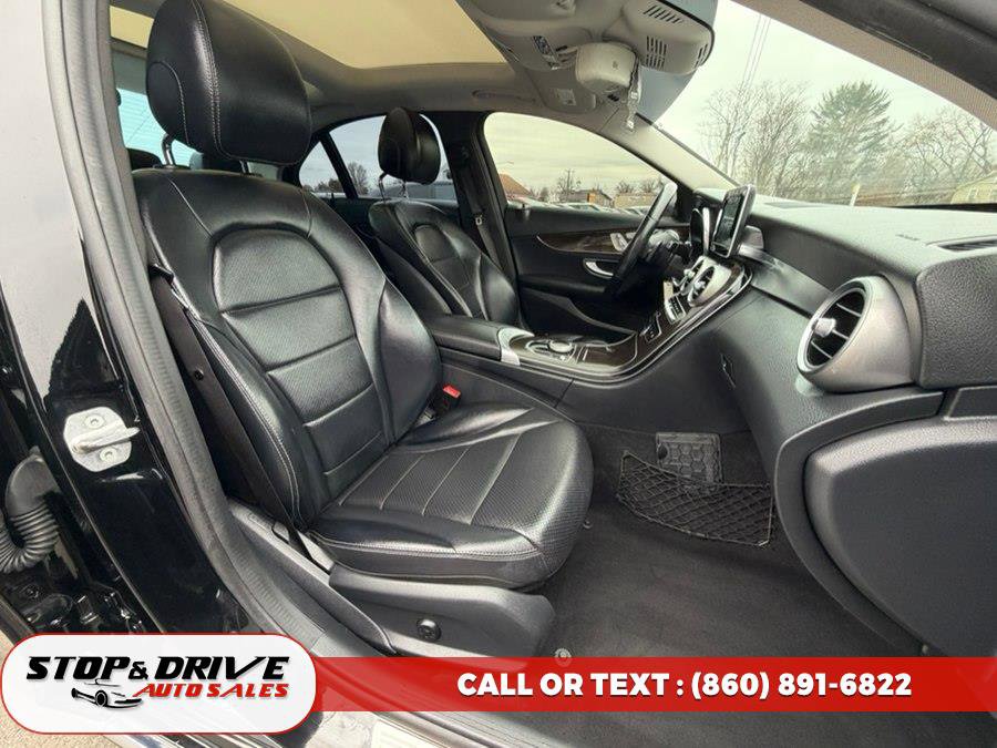 Used 2017 Mercedes-Benz C 300 C 300 4MATIC Sedan with Luxury w/ Premium 2 Package image 17