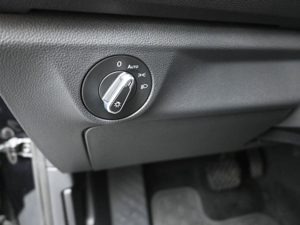 Used 2022 Volkswagen Jetta Sport image 13