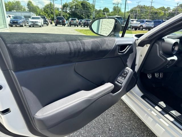 Used 2022 Toyota GR86 Premium w/ ALL Weather Mat Package (TMS) RWD image 12