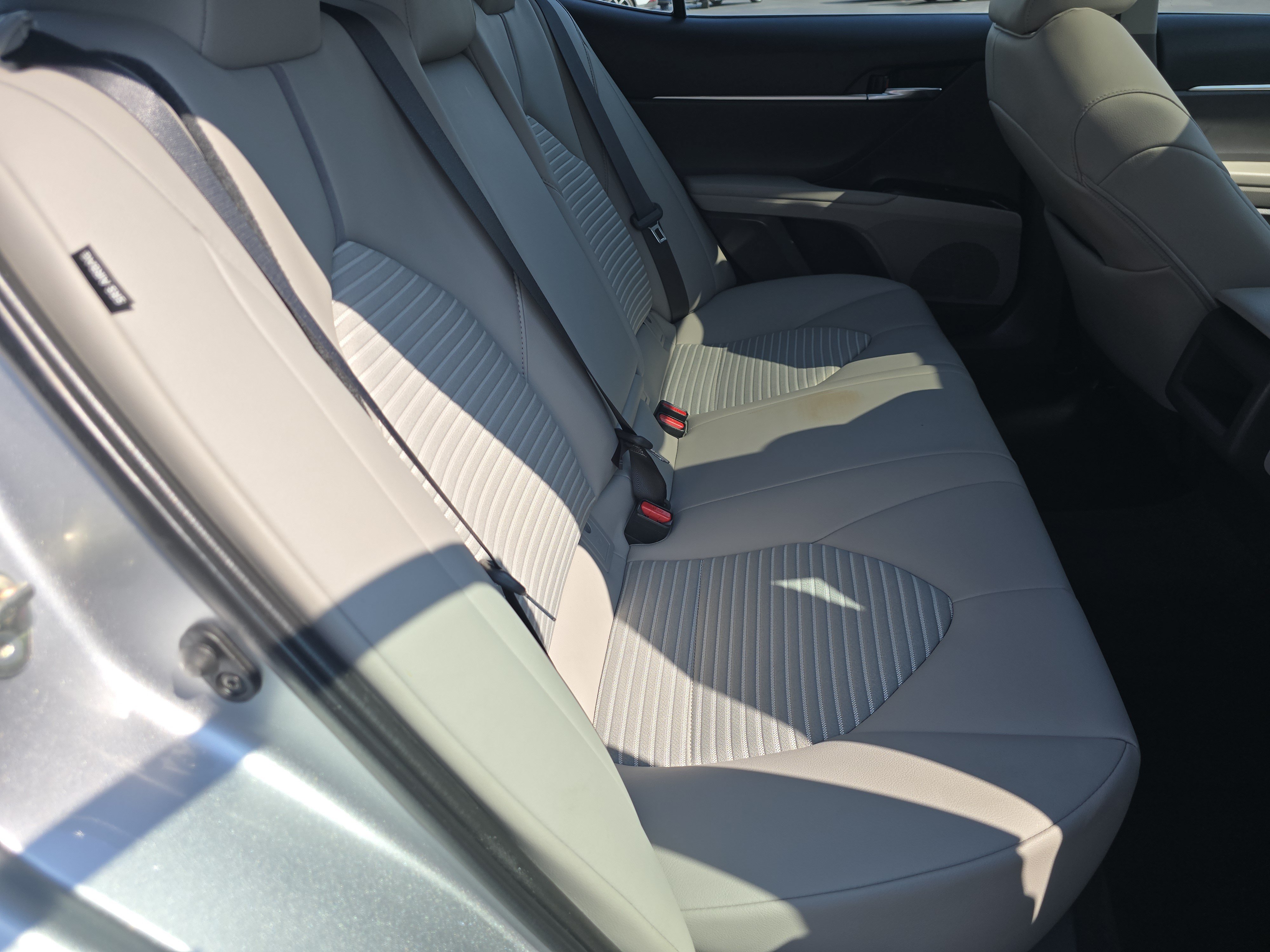 Used 2020 Toyota Camry SE FWD image 16