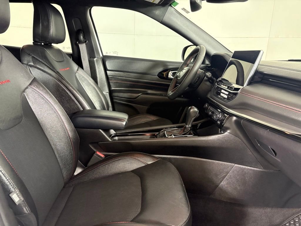 Used 2024 Jeep Compass Trailhawk AWD/4WD image 14