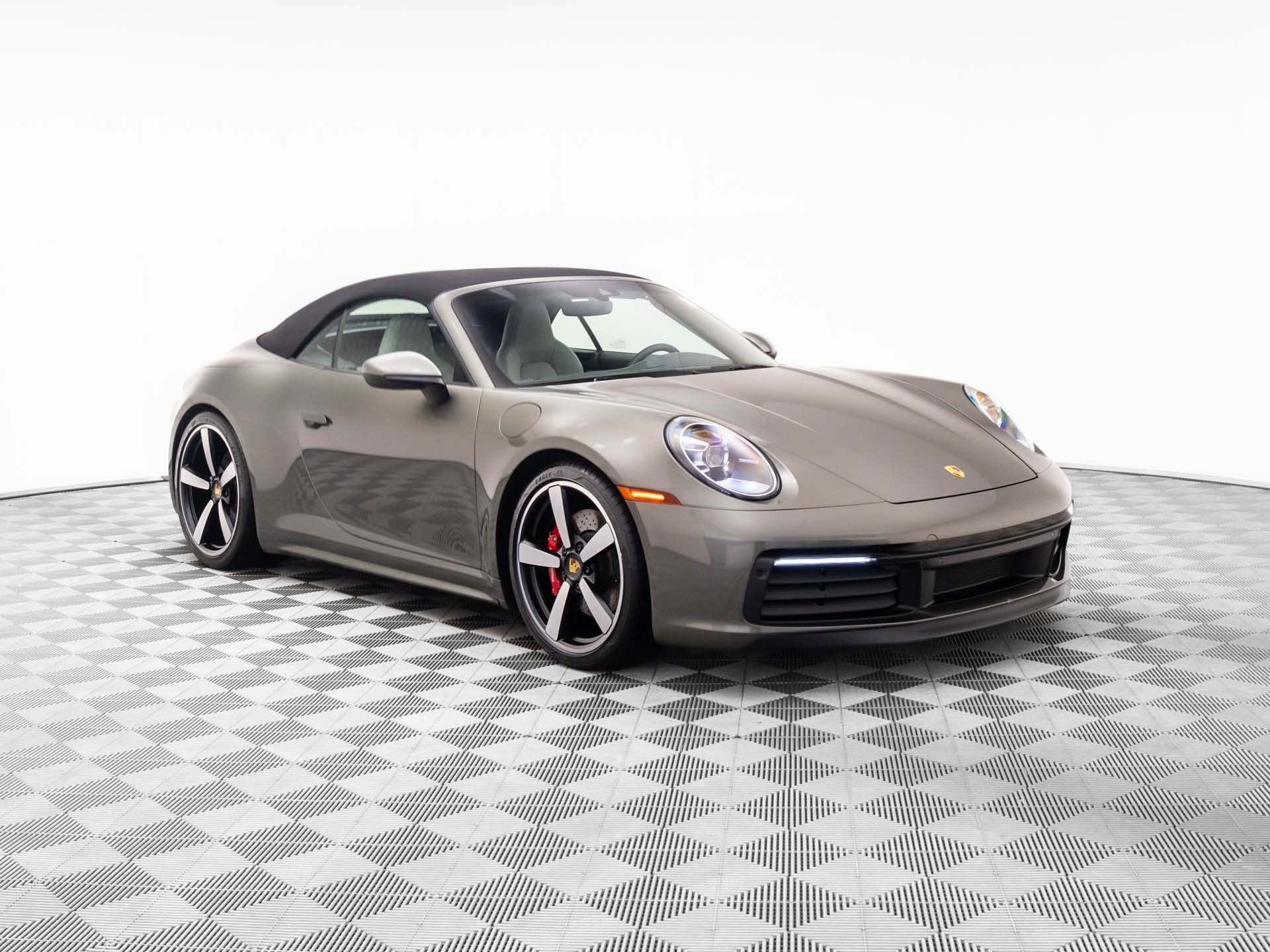 Certified 2020 Porsche 911 Carrera 4S AWD/4WD image 6