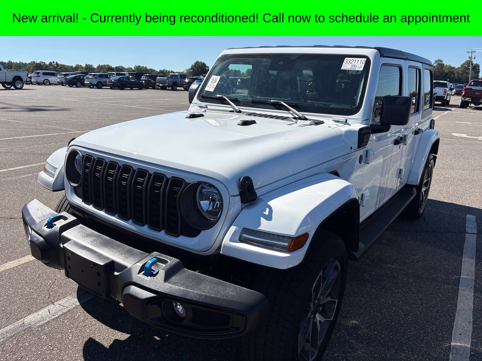 Used 2024 Jeep Wrangler Unlimited w/ Dual Top Group AWD/4WD image 5
