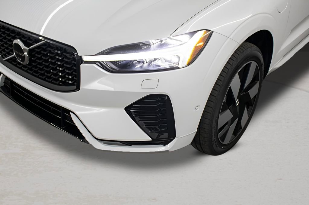 New 2024 Volvo XC60 T8 Plus w/ Protection Package Premier image 7