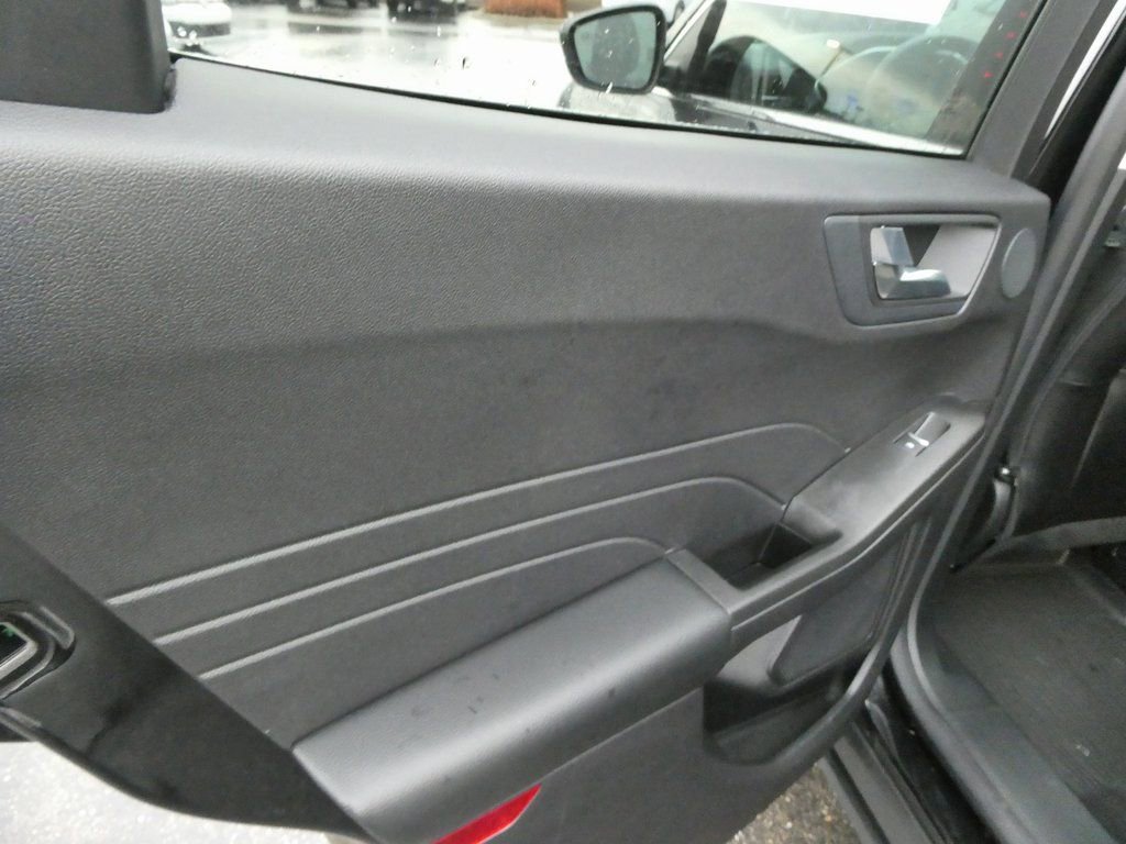 Used 2022 Ford Escape Titanium w/ Titanium Elite Package AWD/4WD image 28