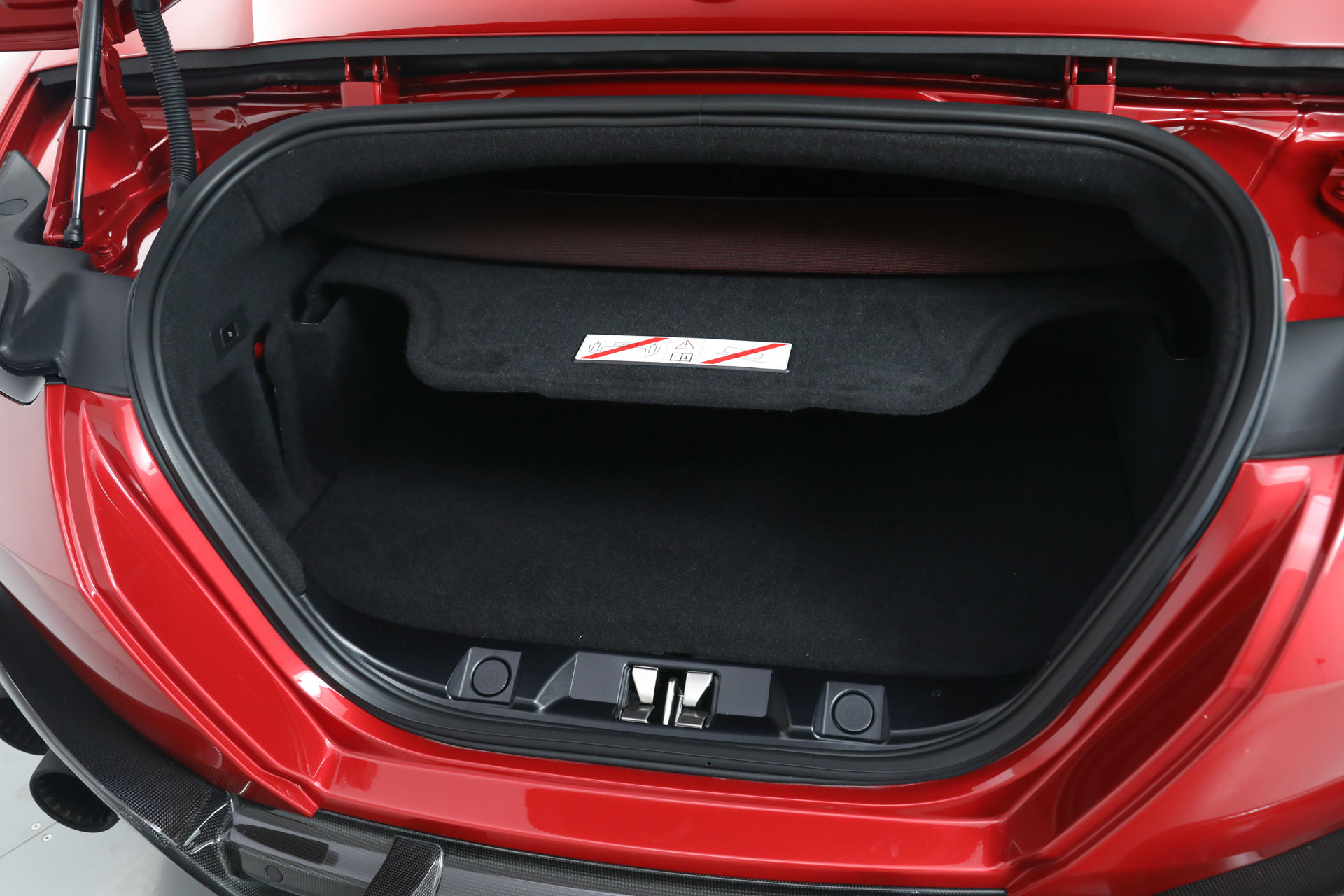 Used 2025 Ferrari Roma Spider image 42