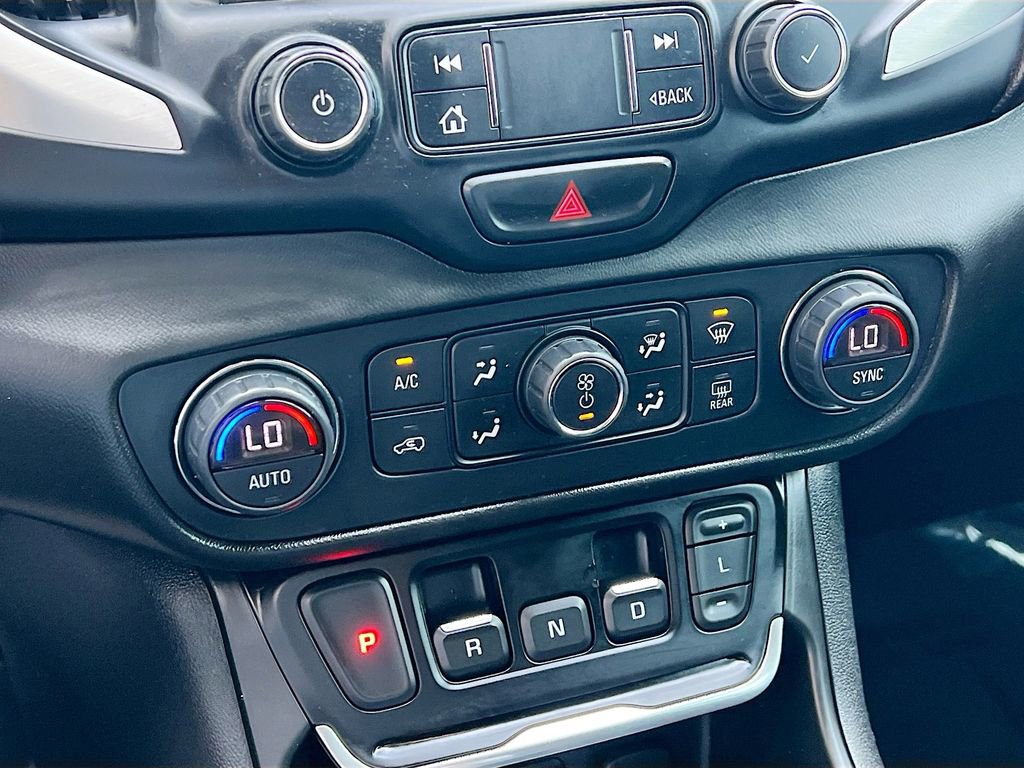 Used 2021 GMC Terrain SLE w/ Driver Convenience Package FWD image 15