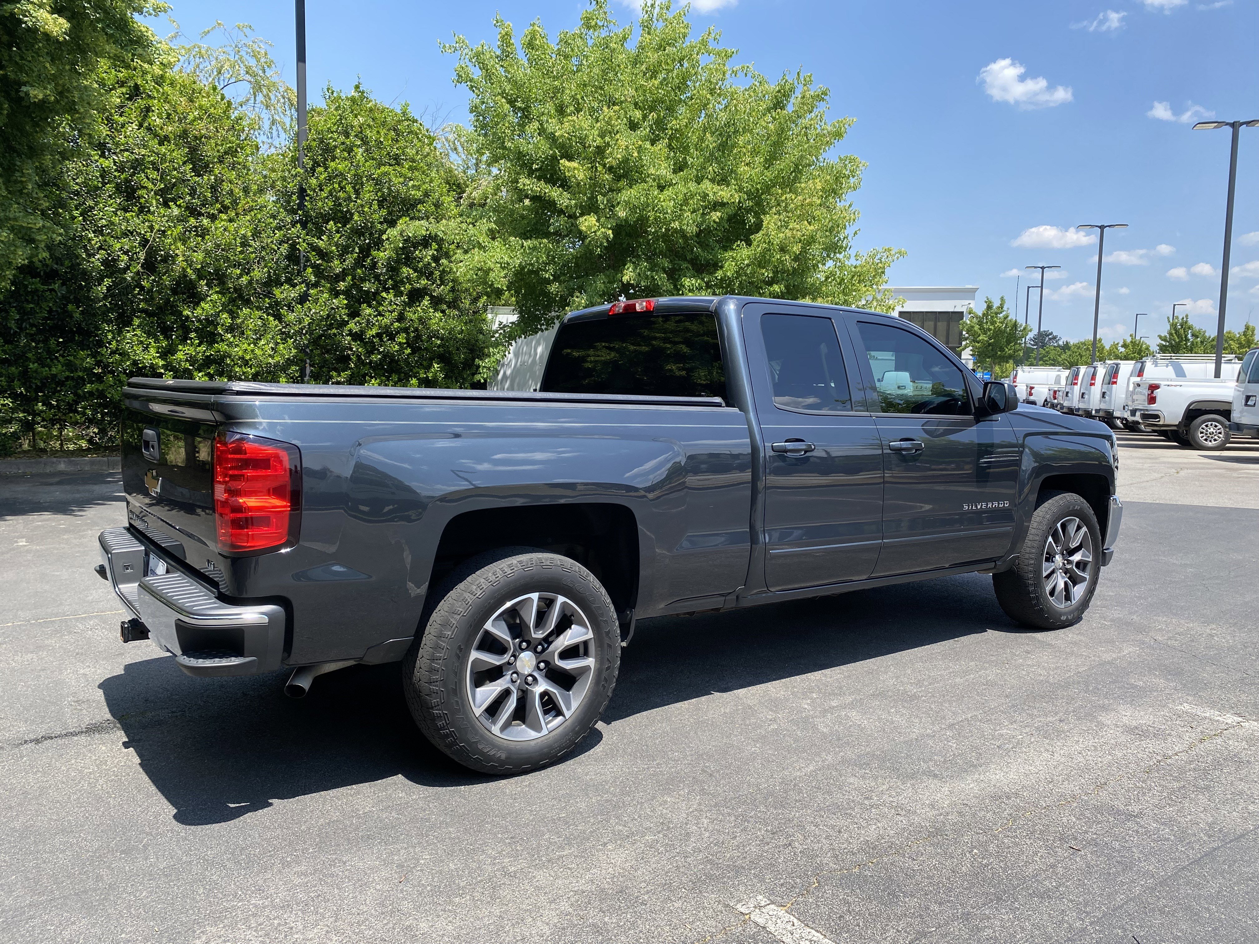 Used 2019 Chevrolet Silverado 1500 LT w/ All Star Edition RWD image 9