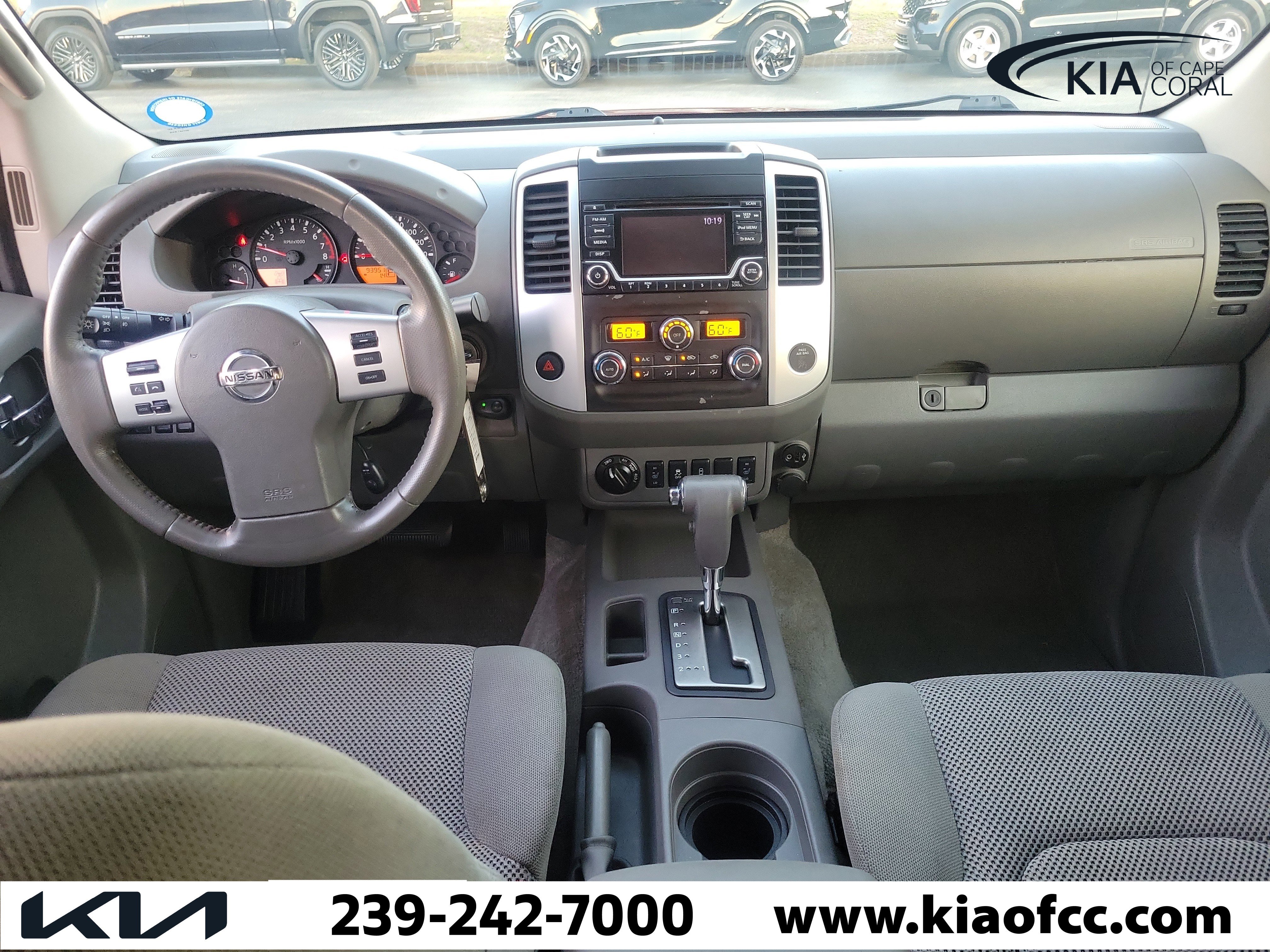 Used 2017 Nissan Frontier SV w/ SV Value Truck Package AWD/4WD image 16
