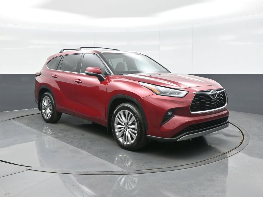 Certified 2025 Toyota Highlander LE