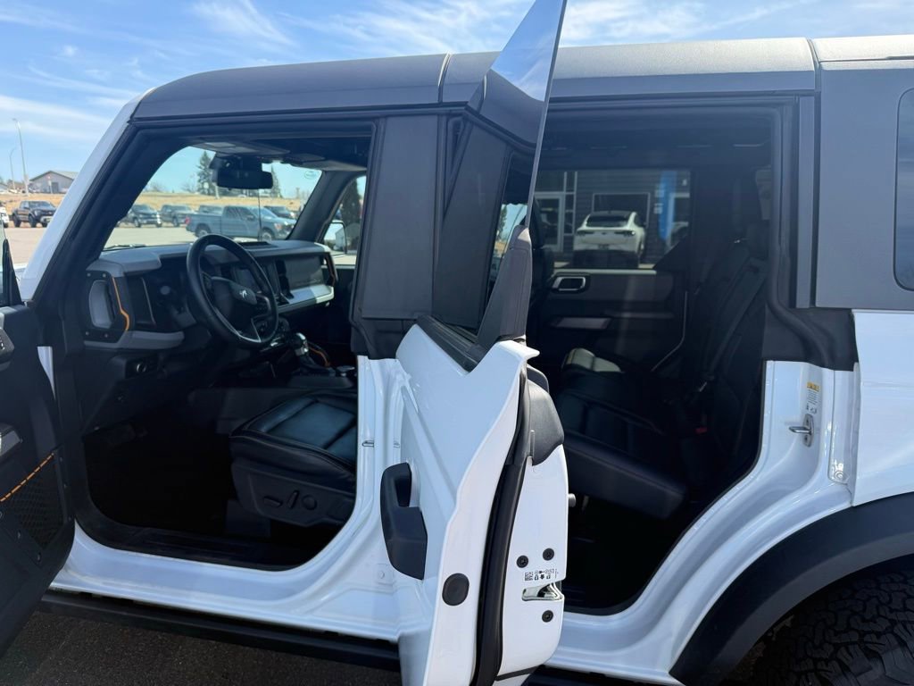 Used 2023 Ford Bronco Badlands AWD/4WD image 9