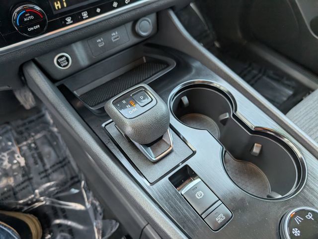 Used 2022 Nissan Rogue SV image 4