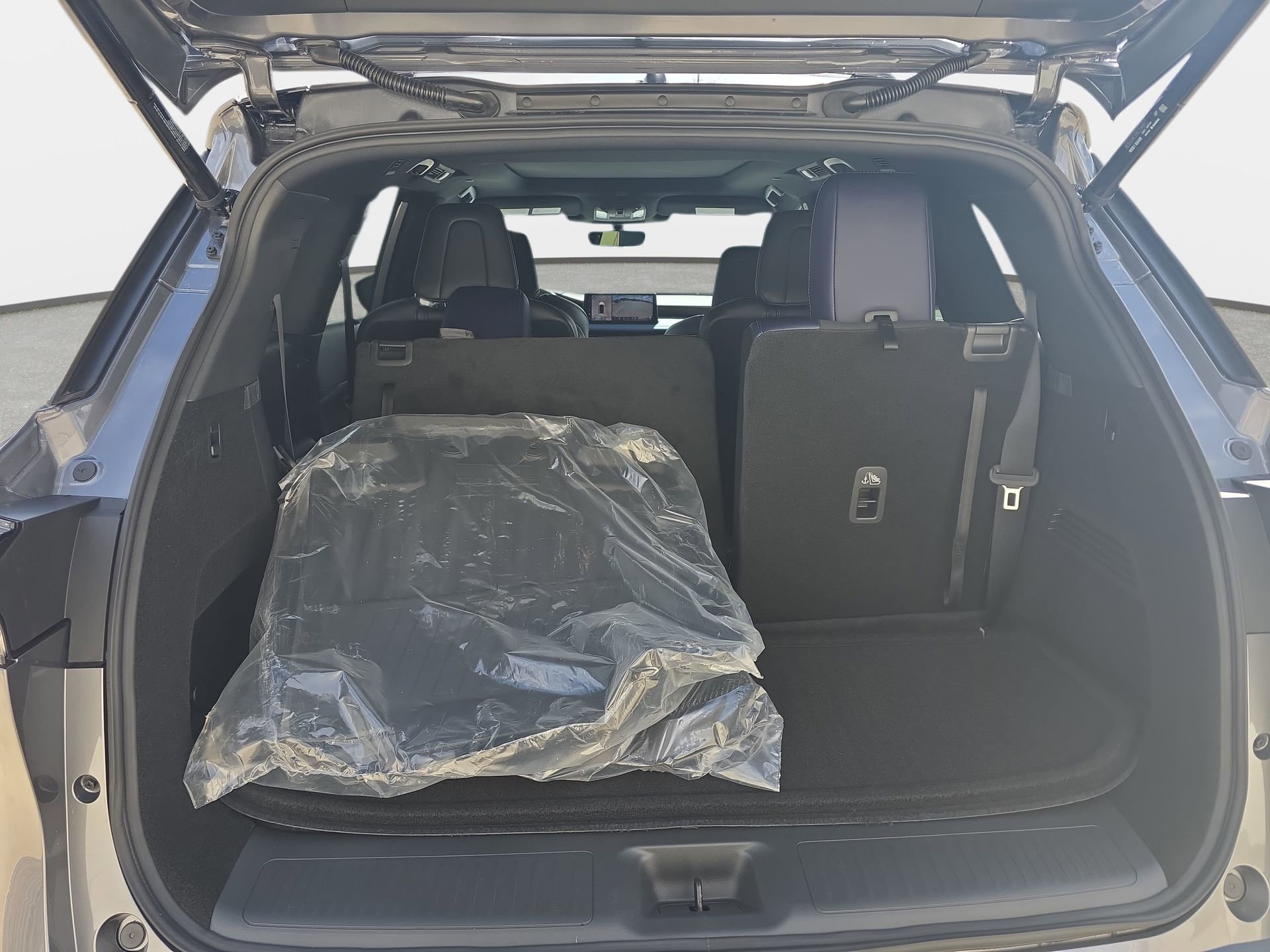 New 2026 INFINITI QX60 Sport w/ Dark Cargo Package image 12