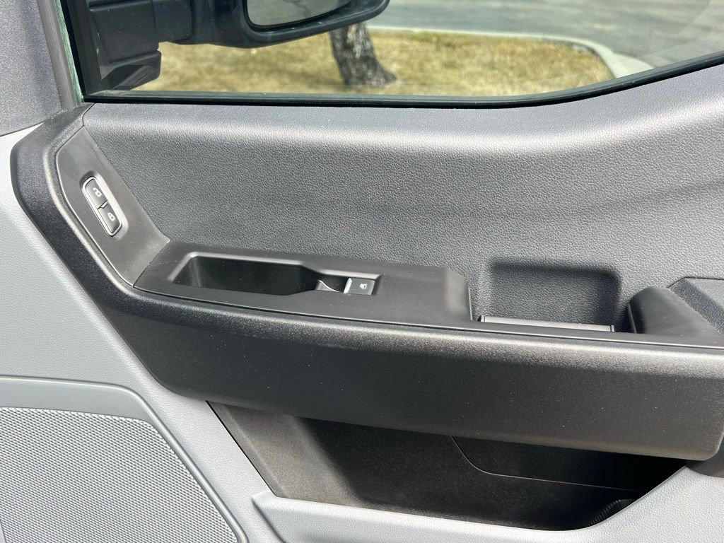 Used 2025 Ford F450 XL w/ XL Chrome Package image 13