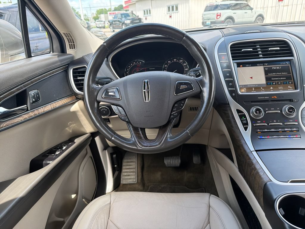 Used 2018 Lincoln MKX Reserve w/ Lincoln MKX Climate Package FWD image 16