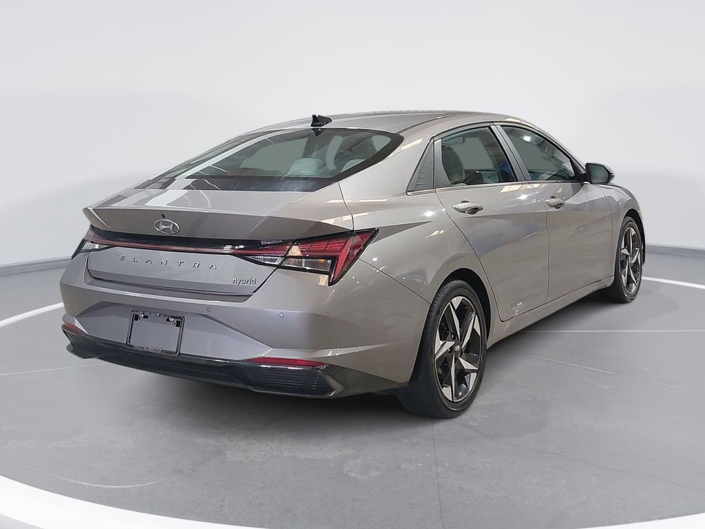 Used 2022 Hyundai Elantra Limited FWD image 5