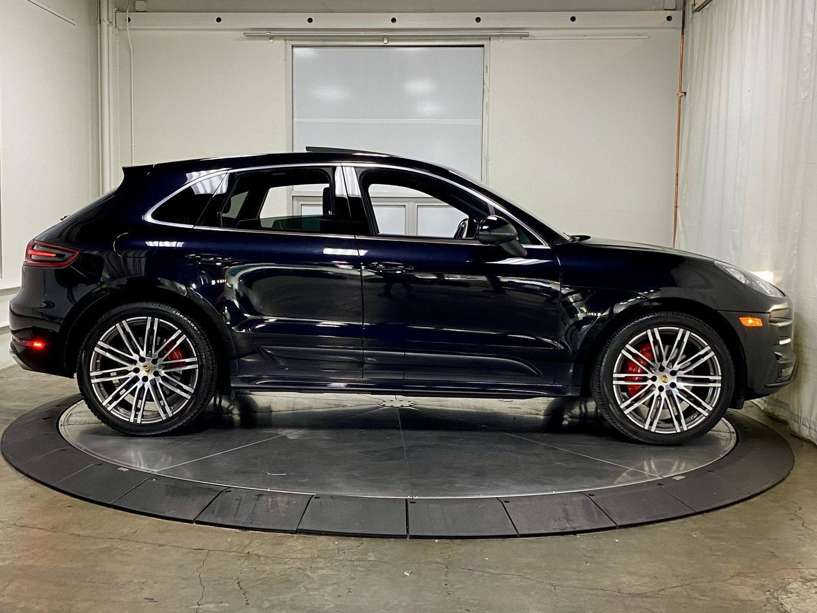 Used 2015 Porsche Macan Turbo AWD/4WD image 9