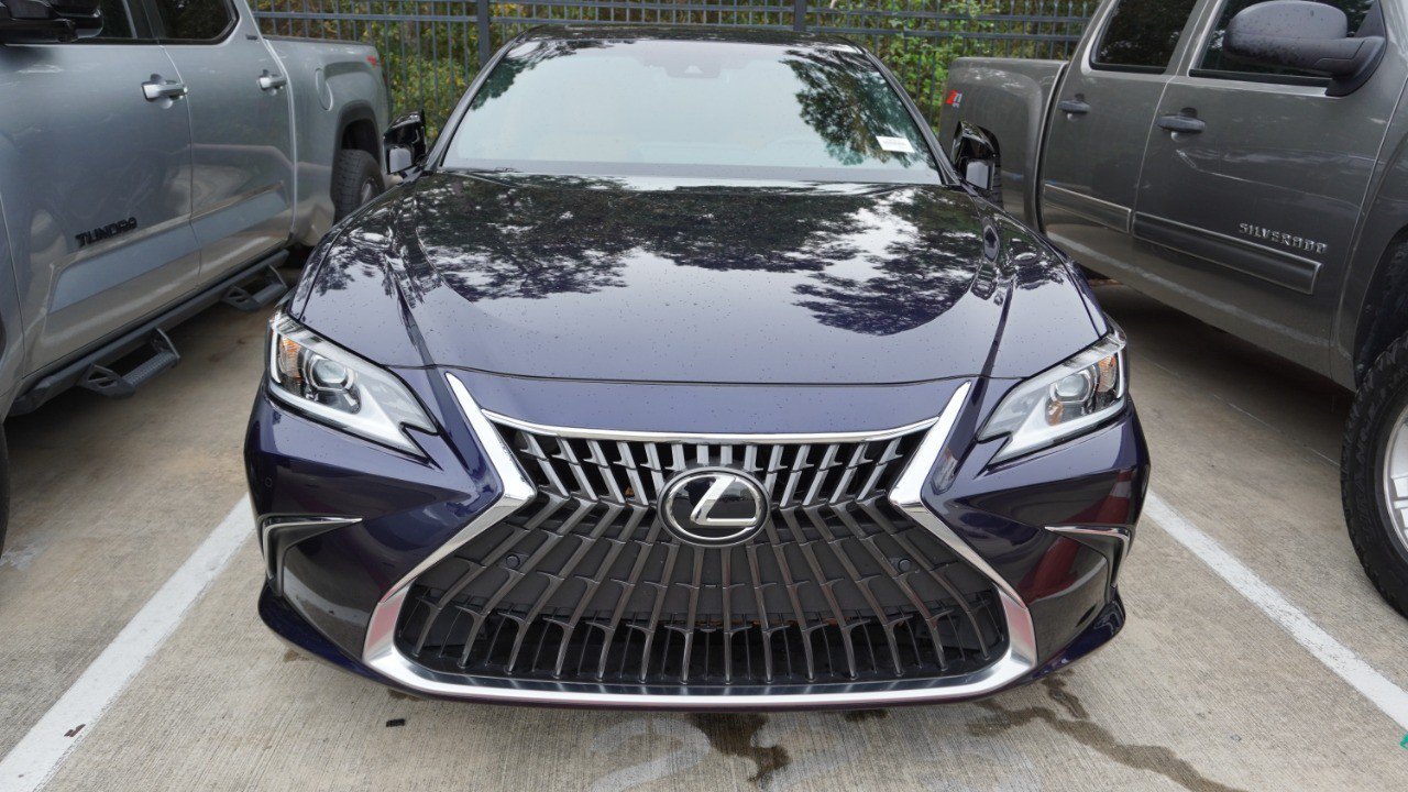 Certified 2023 Lexus ES 350 w/ Premium Package FWD image 2