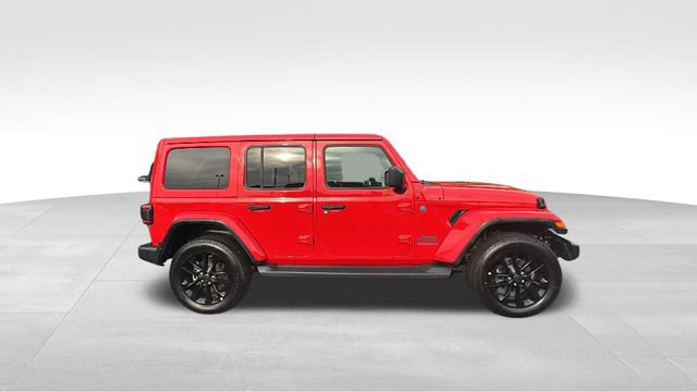 Used 2025 Jeep Wrangler Unlimited Sahara AWD/4WD image 32
