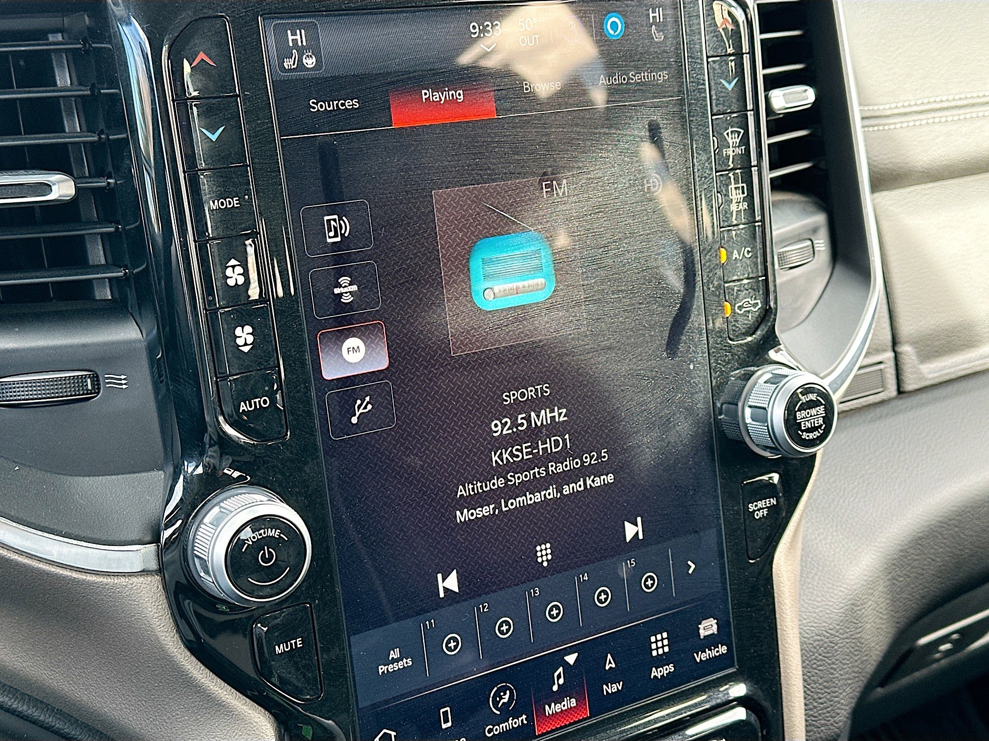 Used 2024 RAM 2500 Laramie image 21