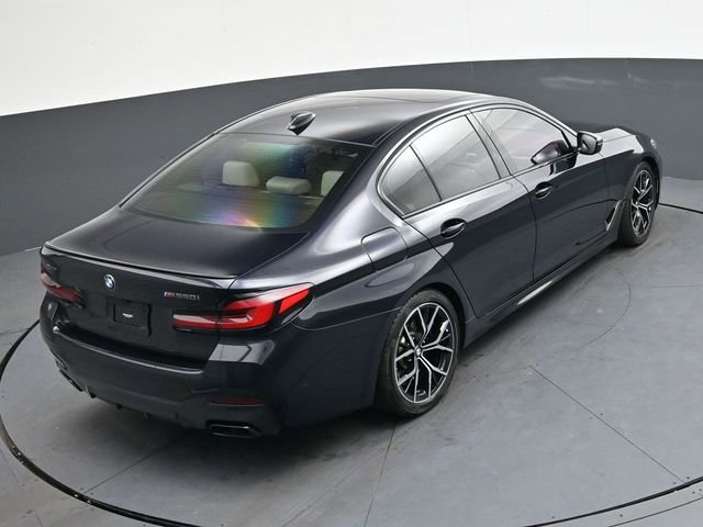 Used 2023 BMW M550i xDrive w/ Dynamic Handling Package image 27