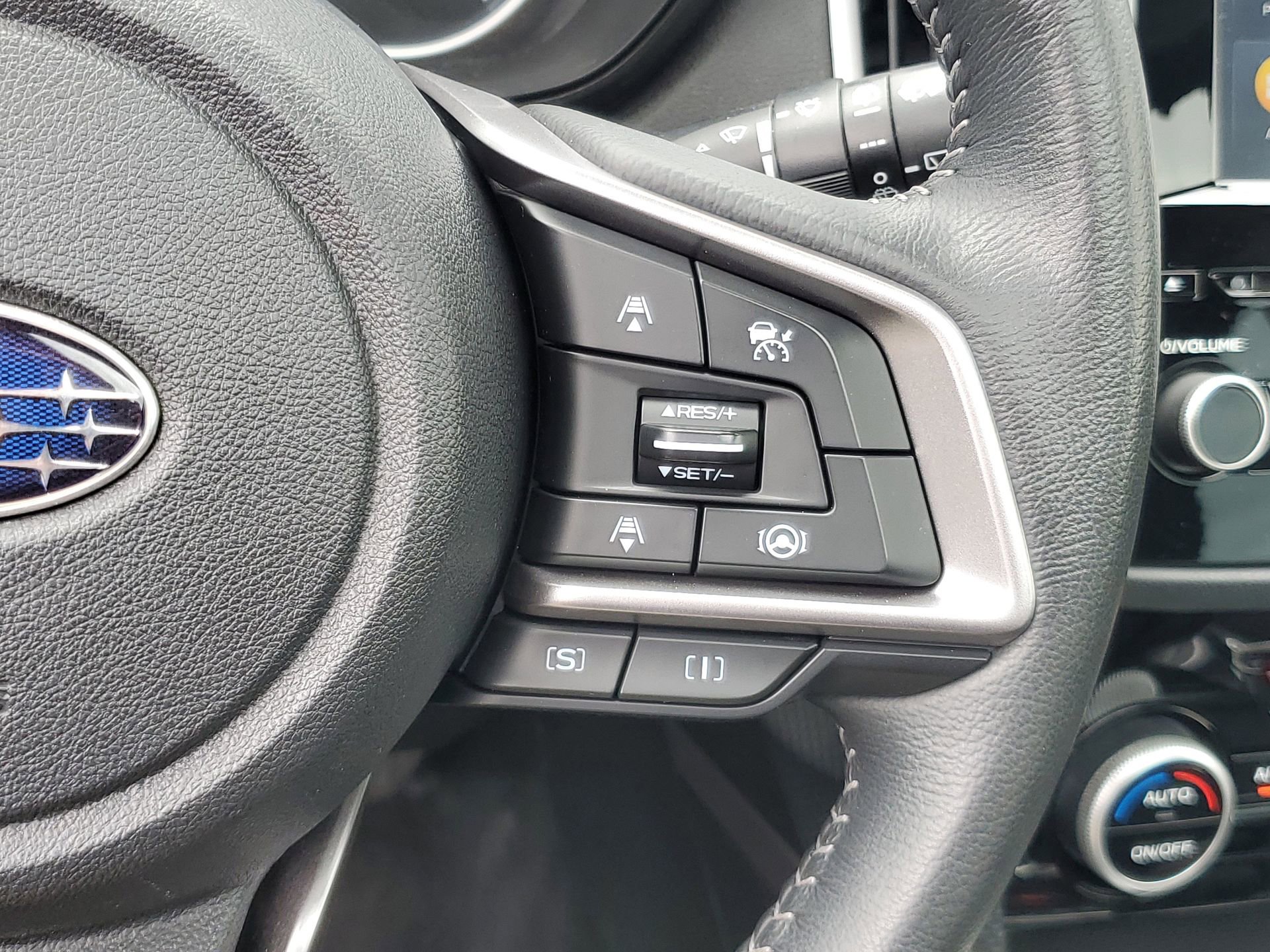 Used 2023 Subaru Forester Premium AWD/4WD image 24